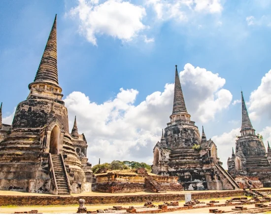【午前発】世界遺産アユタヤ遺跡観光 + 象乗り体験ツアー